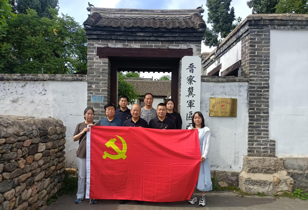 晋察冀全体合影.jpg